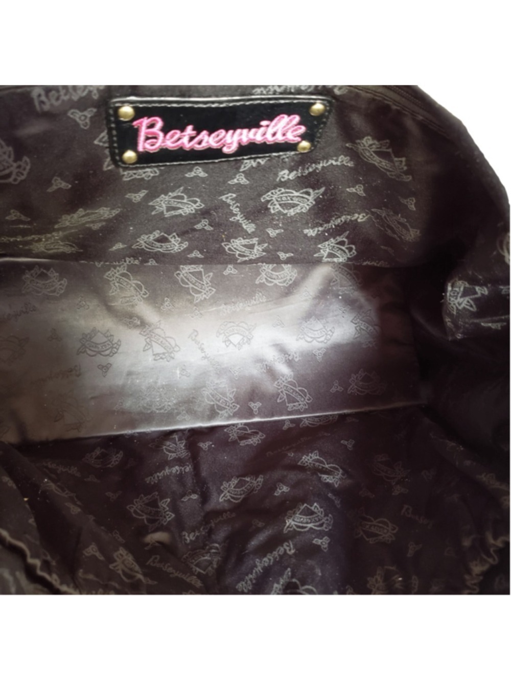 Betseyville Betsey Johnson Heart Quilted Diaper Bag Black - Picture 8 of 12